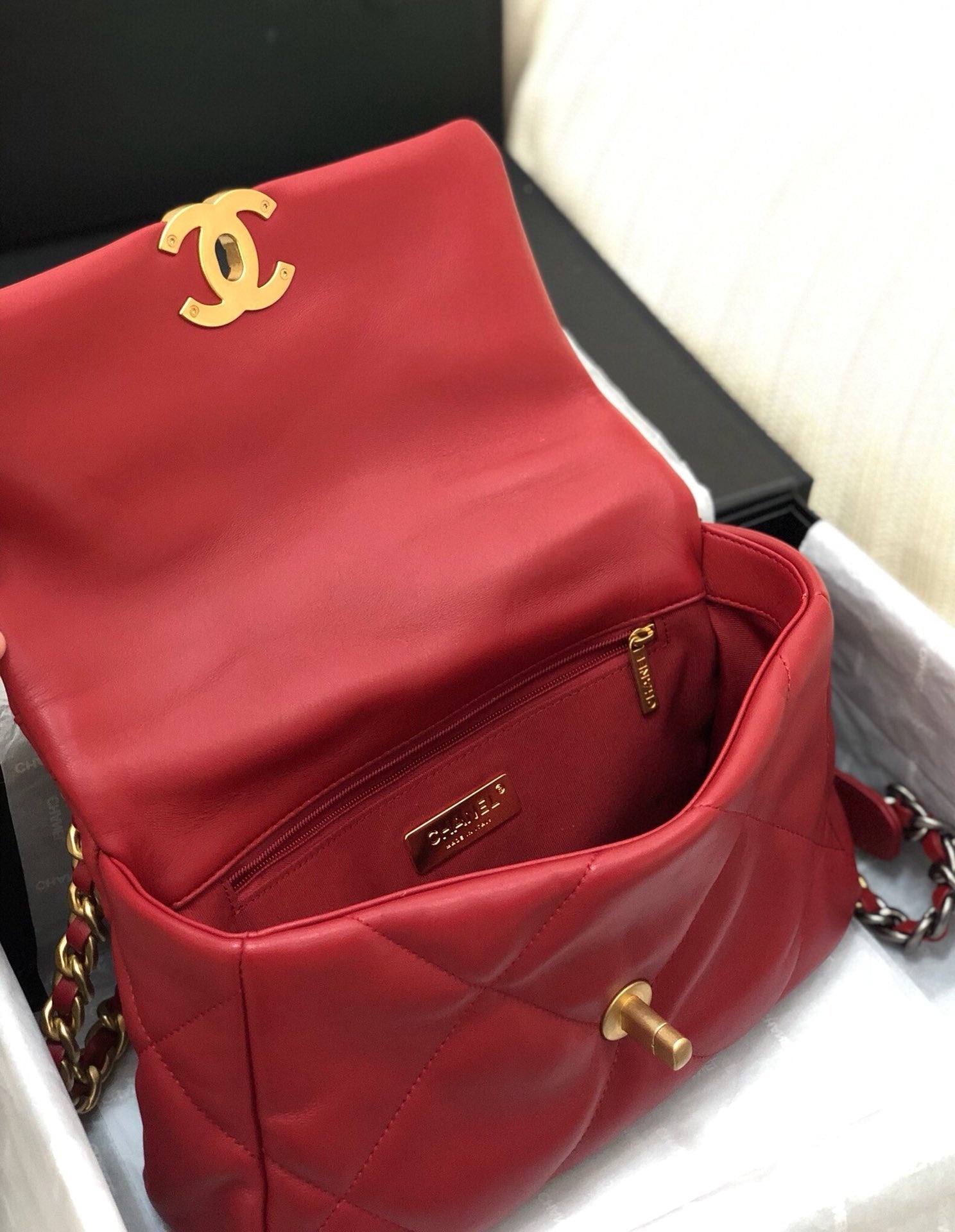 19 FLAP BAG 26 RED LAMBSKIN GOLD HARDWARE - 图片 8