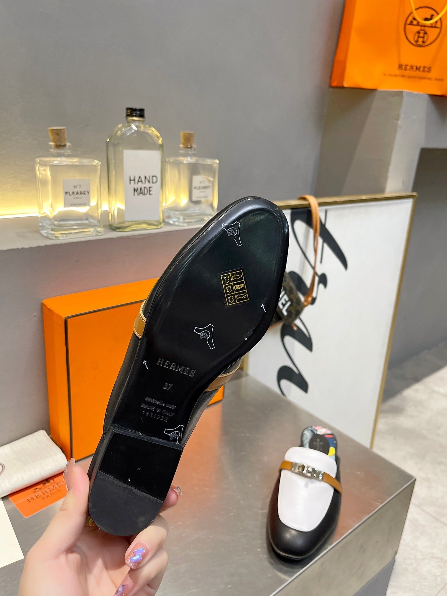 0Z MULE WHITE AND BLACK CALFSKIN WITH PATTERN - 图片 9