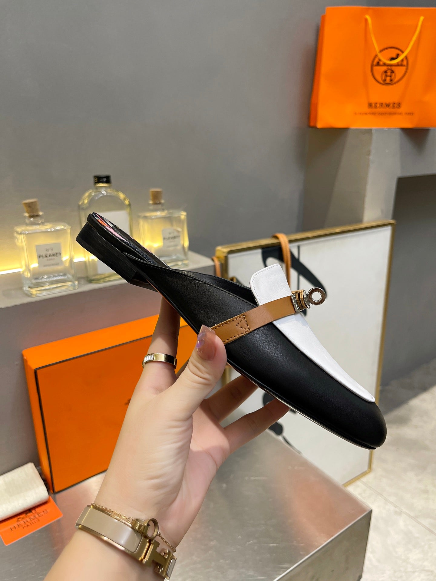 0Z MULE WHITE AND BLACK CALFSKIN WITH PATTERN - 图片 7