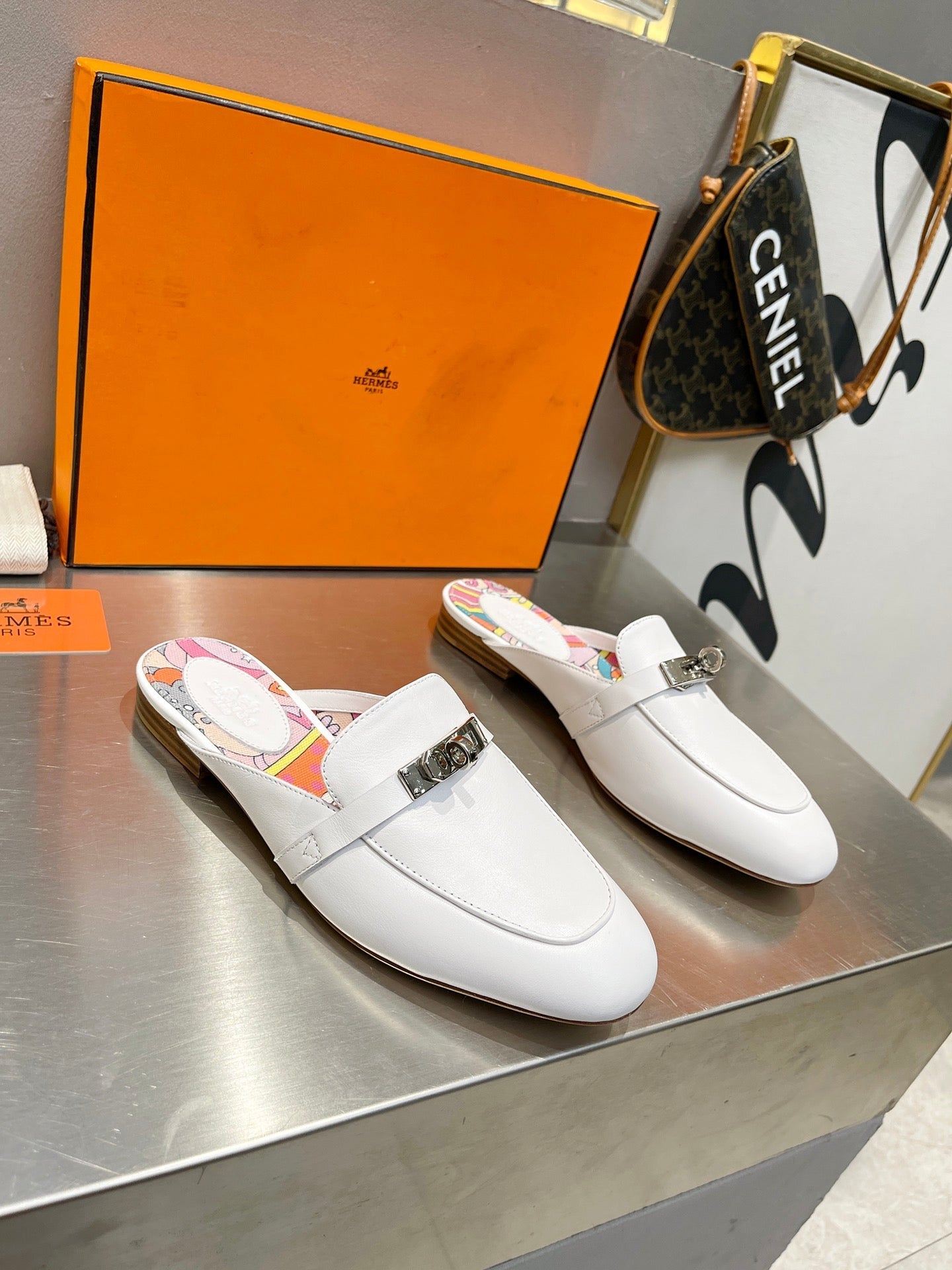 0Z MULE WHITE CALFSKIN WITH PATTERN - 图片 2