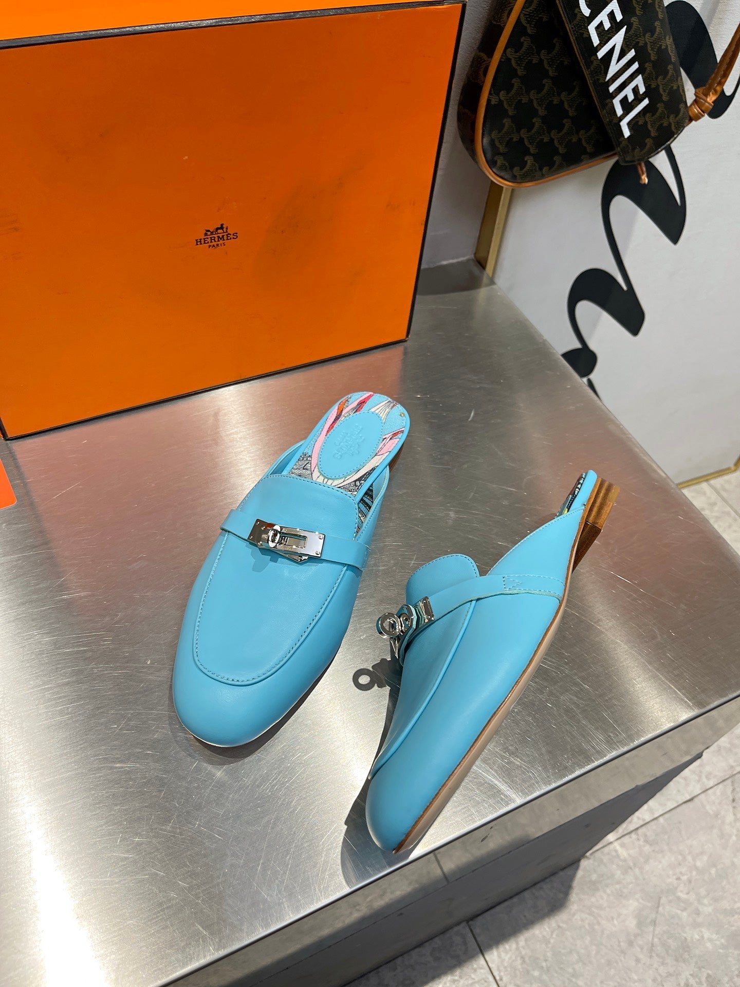 0Z MULE SKY CALFSKIN WITH PATTERN - 图片 4