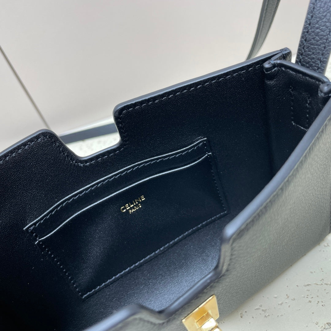 16 STRAP POCHETTE 18 IN BLACK SUPPLE CALFSKIN GOLD HARDWARE - 图片 7