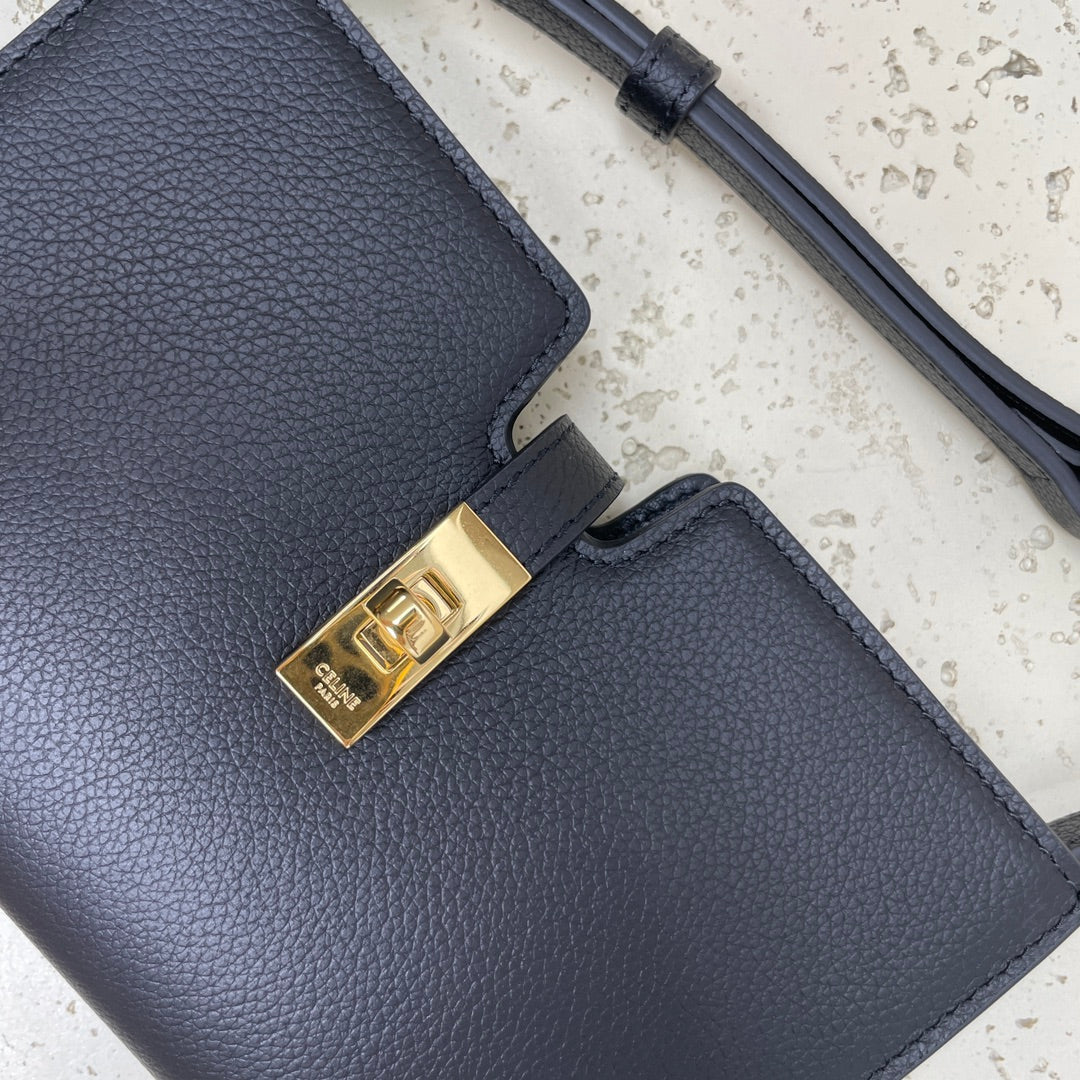 16 STRAP POCHETTE 18 IN BLACK SUPPLE CALFSKIN GOLD HARDWARE - 图片 8