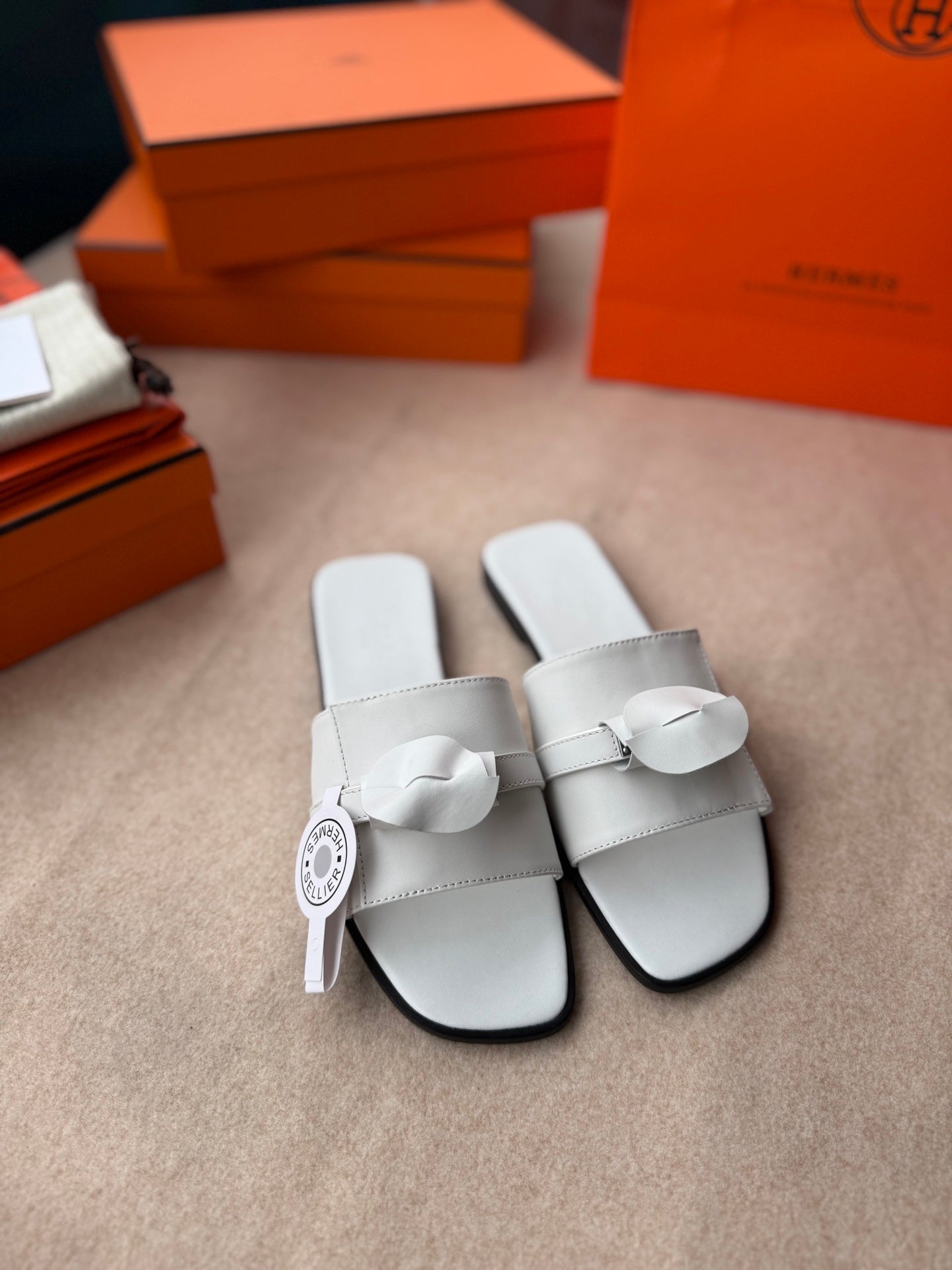 0RAN SANDALS IN WHITE CALFSKIN - 图片 2