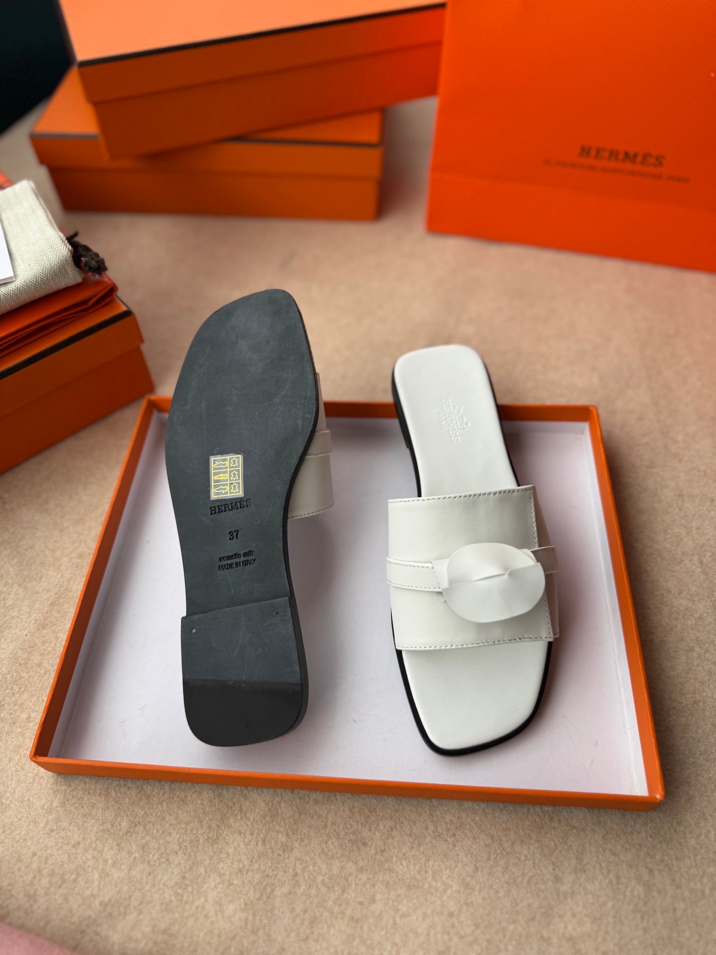 0RAN SANDALS IN WHITE CALFSKIN - 图片 13