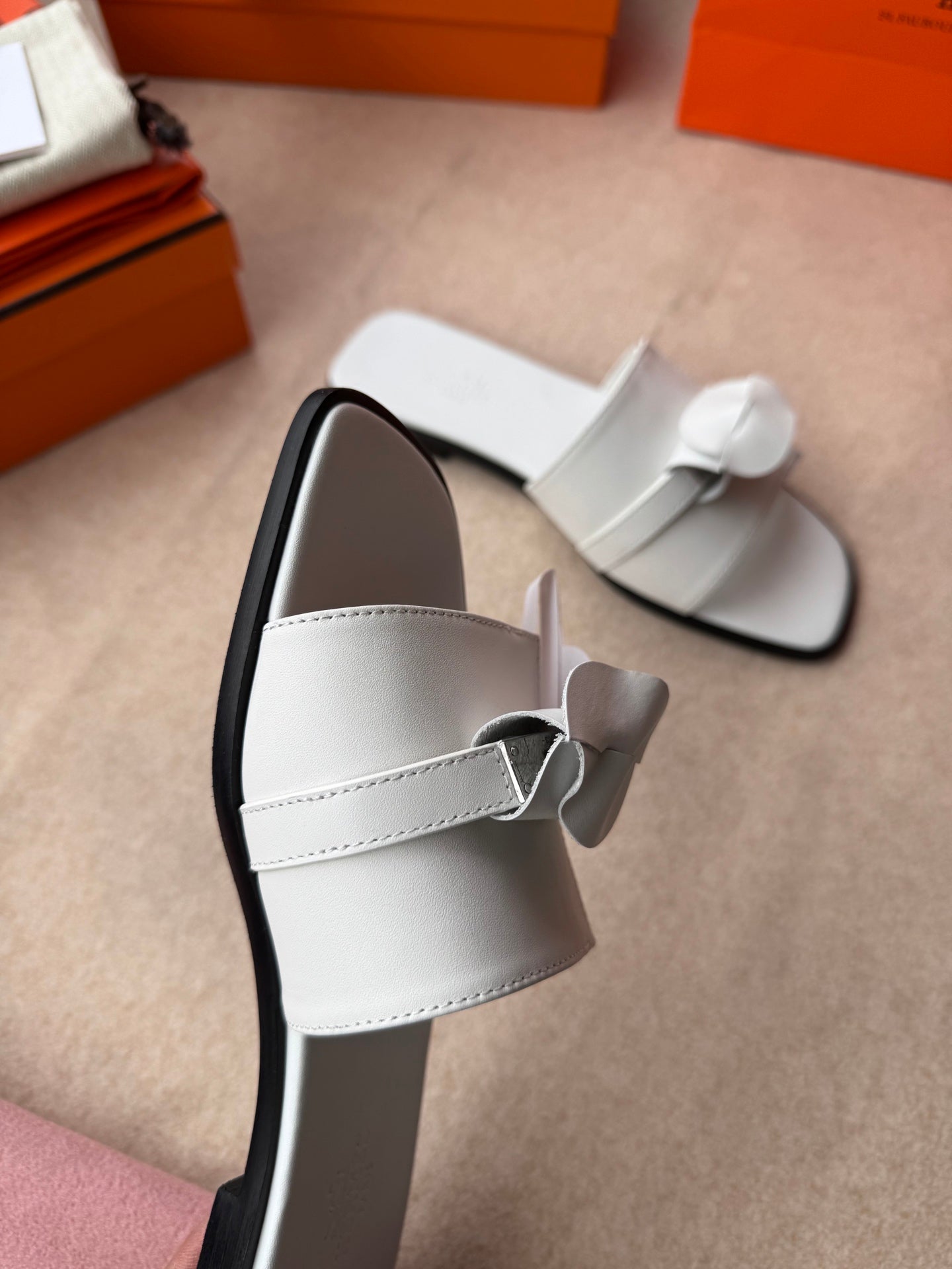 0RAN SANDALS IN WHITE CALFSKIN - 图片 12
