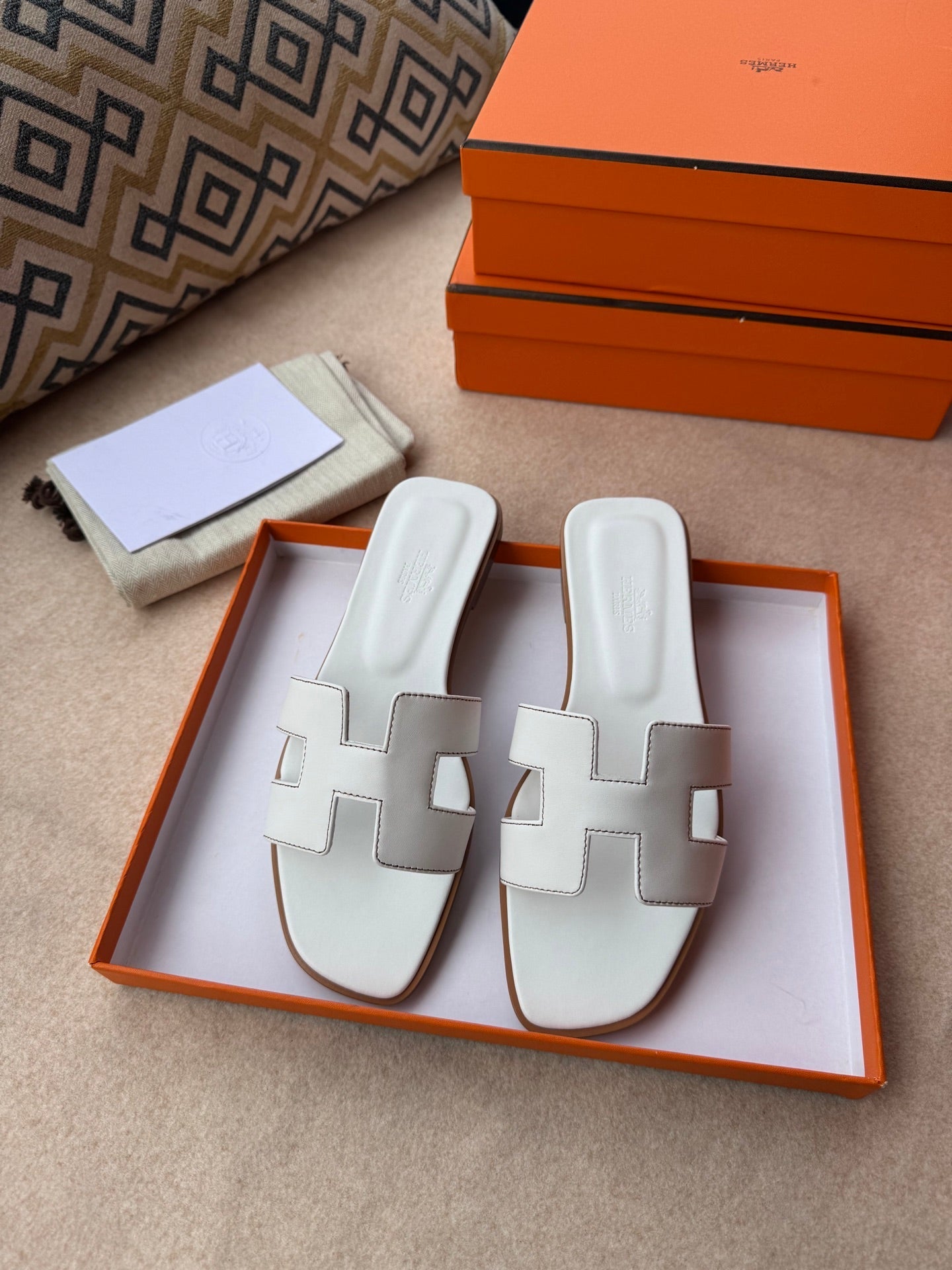0RAN SANDALS IN WHITE CALFSKIN - 图片 3