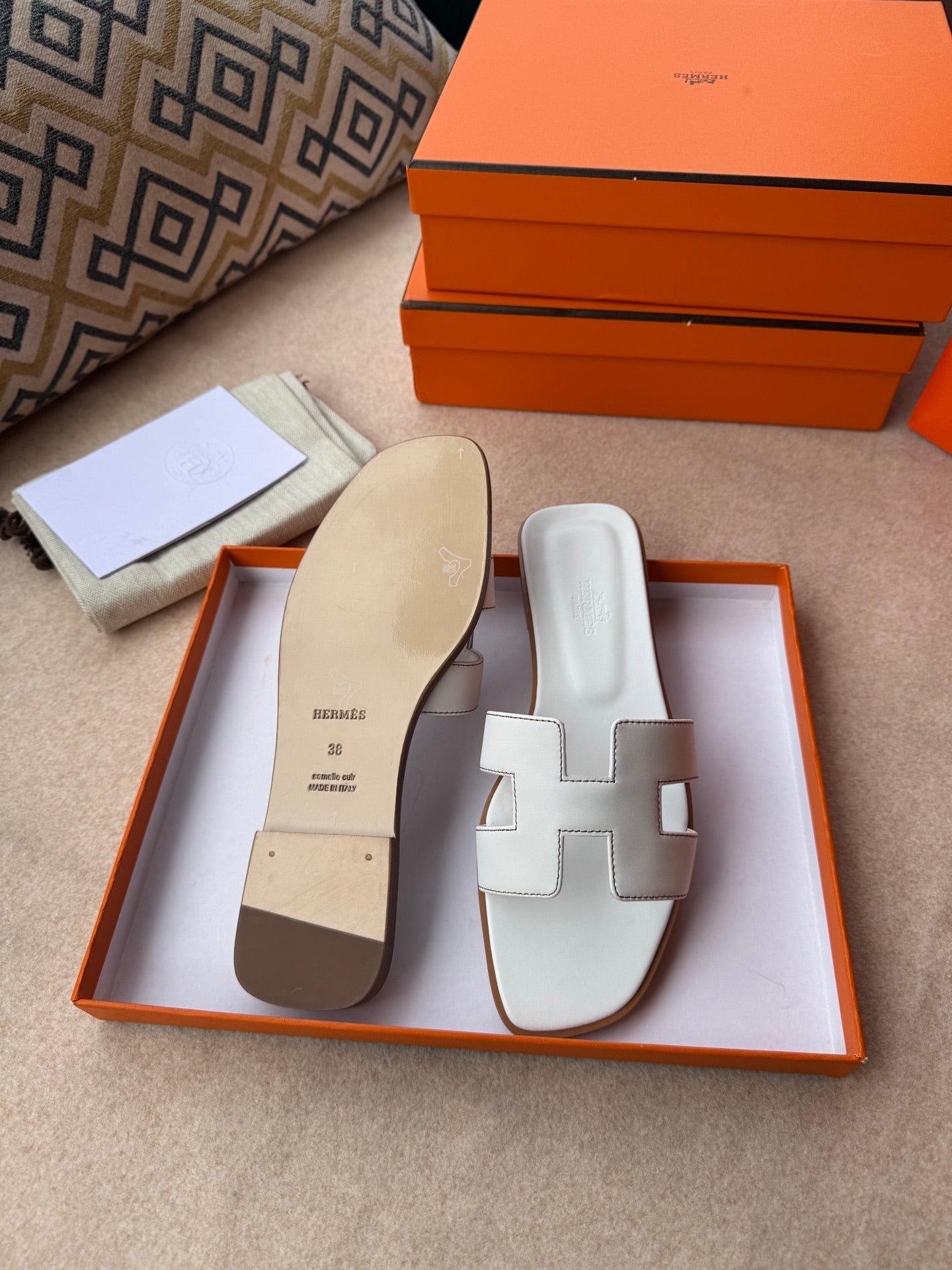 0RAN SANDALS IN WHITE CALFSKIN - 图片 9