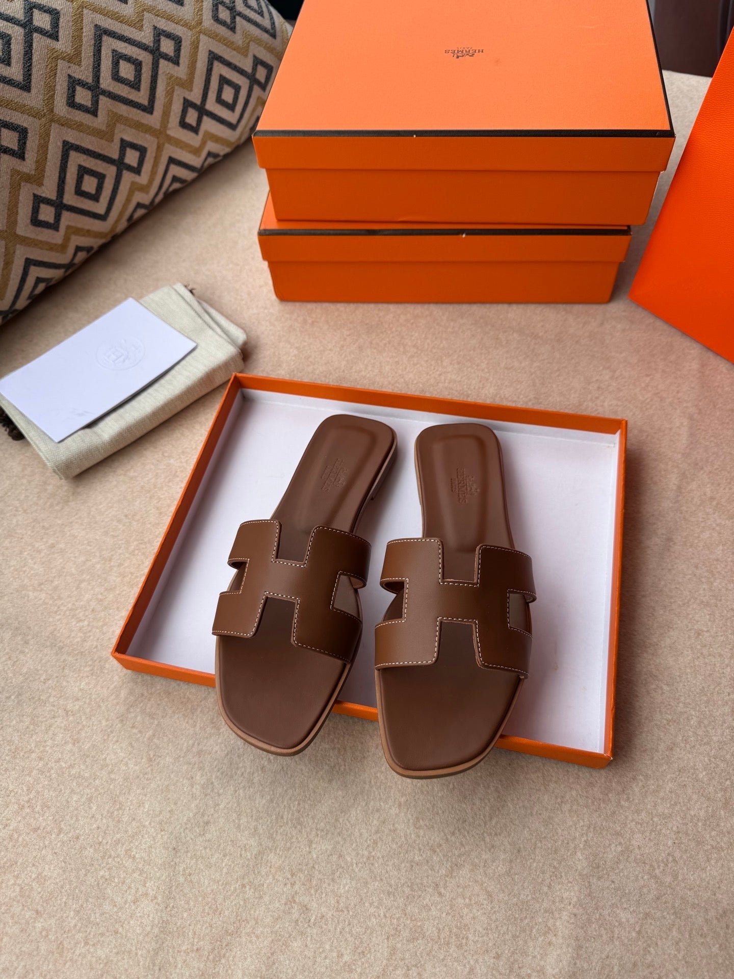 0RAN SANDALS IN PECAN BROWN CALFSKIN - 图片 3