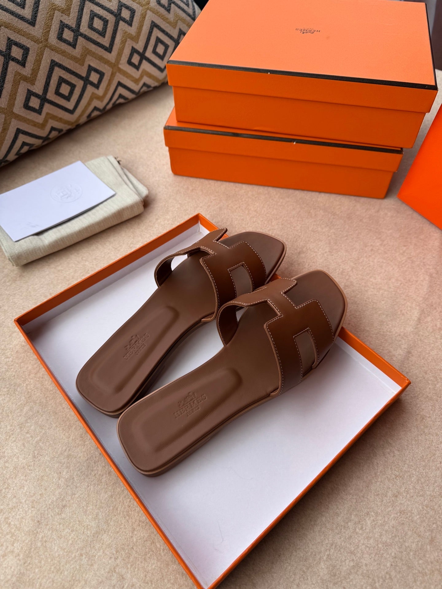 0RAN SANDALS IN PECAN BROWN CALFSKIN - 图片 4