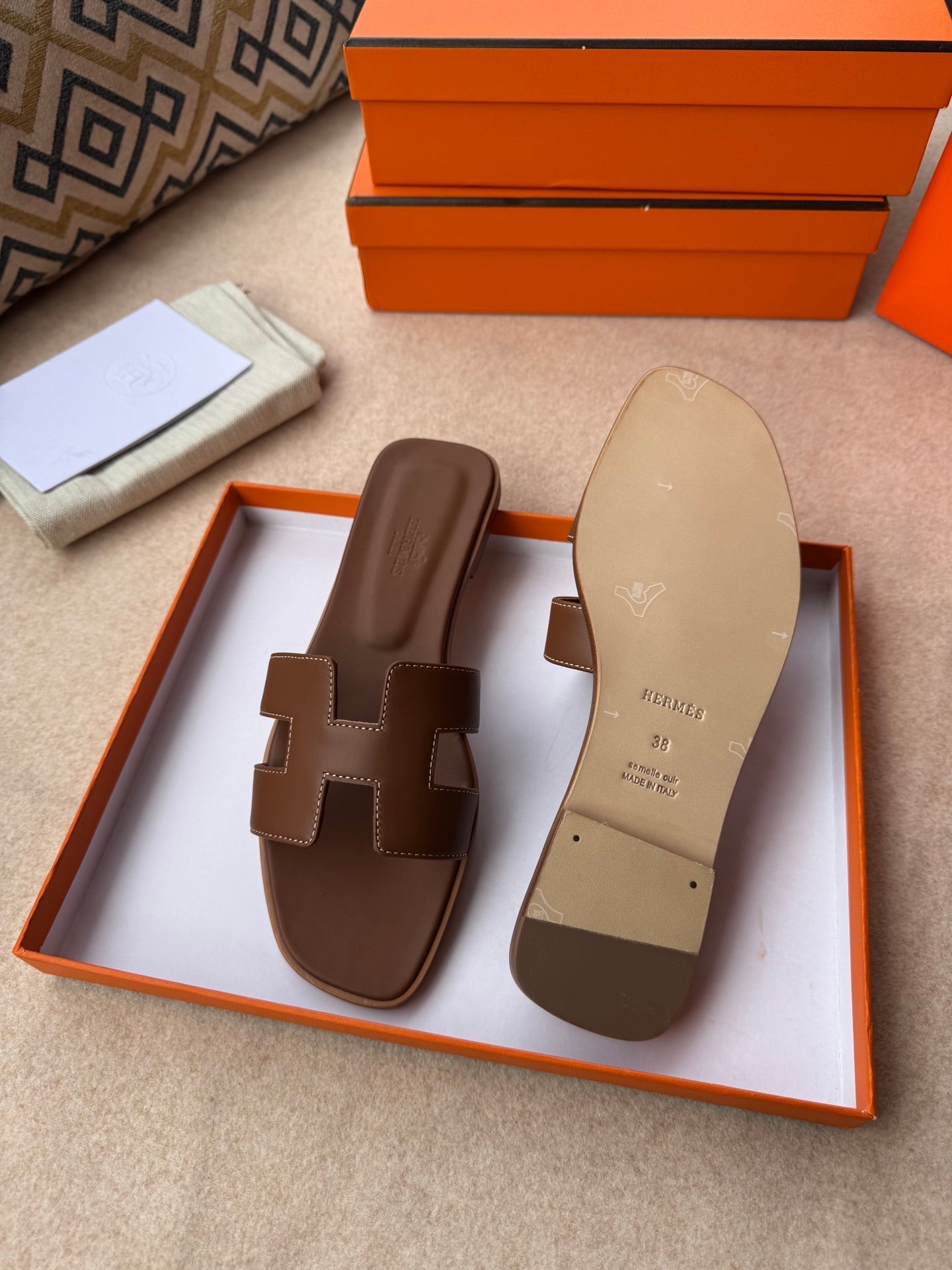 0RAN SANDALS IN PECAN BROWN CALFSKIN - 图片 6