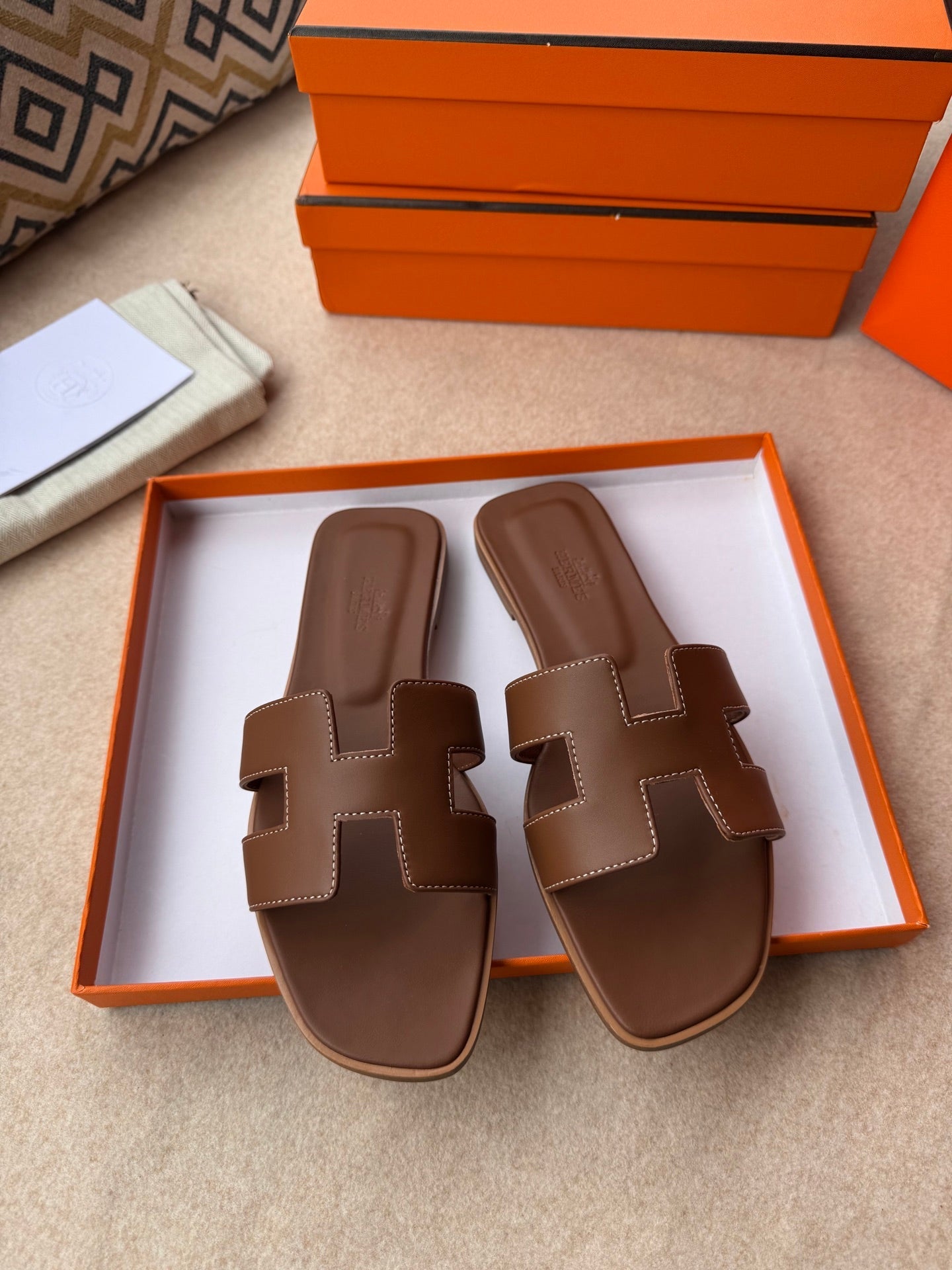 0RAN SANDALS IN PECAN BROWN CALFSKIN - 图片 7