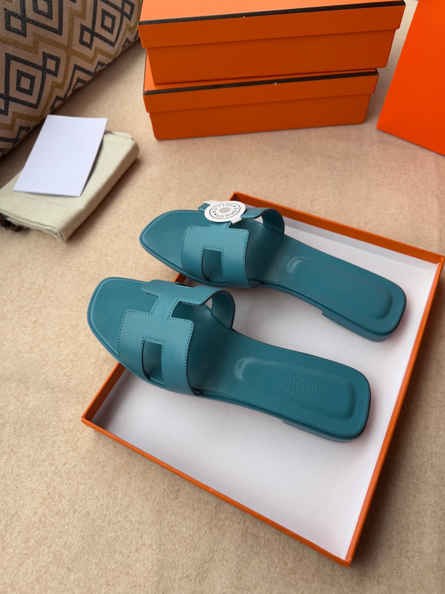 0RAN SANDALS IN SAPPHIRE BLUE CALFSKIN - 图片 4