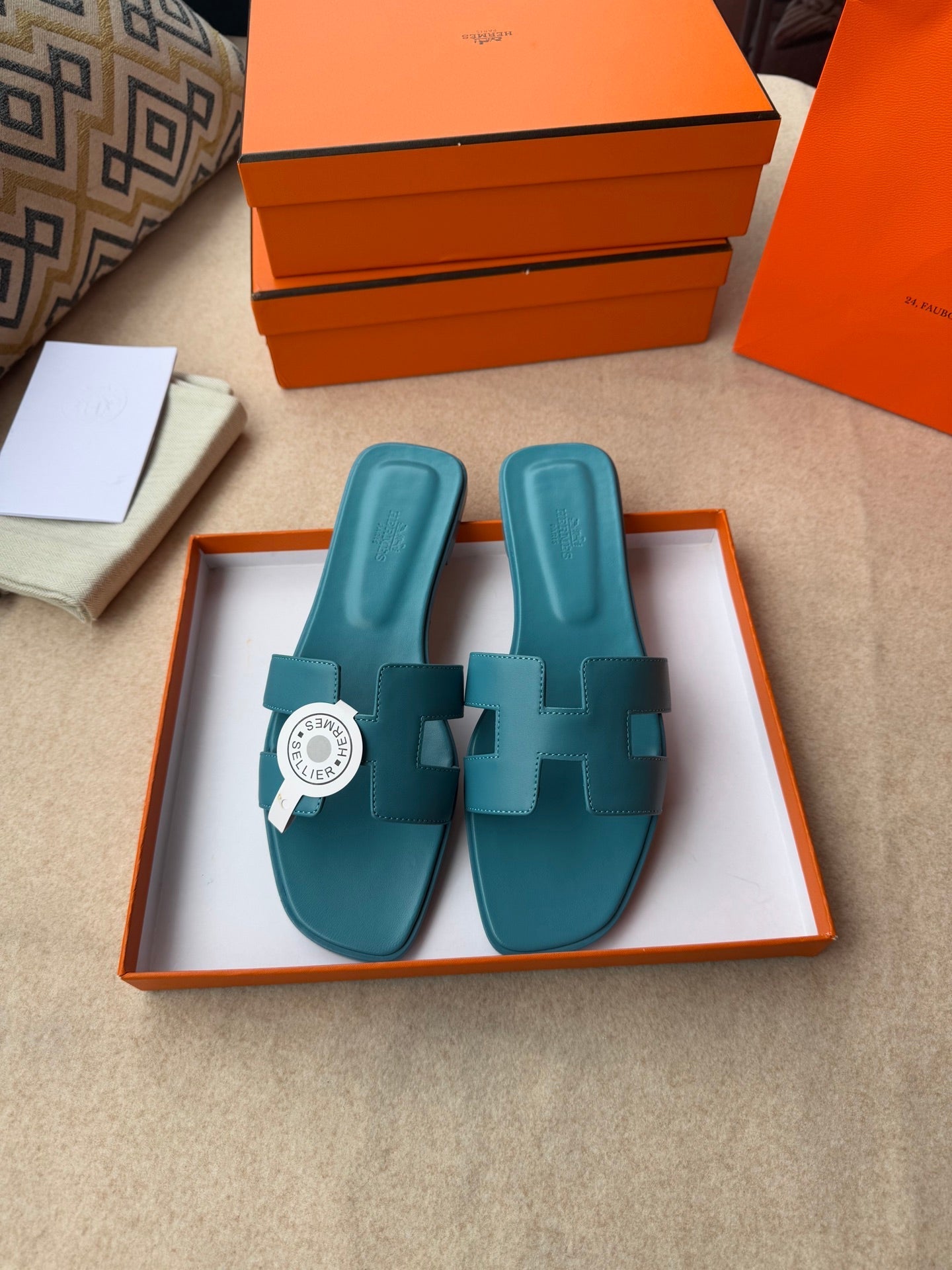 0RAN SANDALS IN SAPPHIRE BLUE CALFSKIN - 图片 3