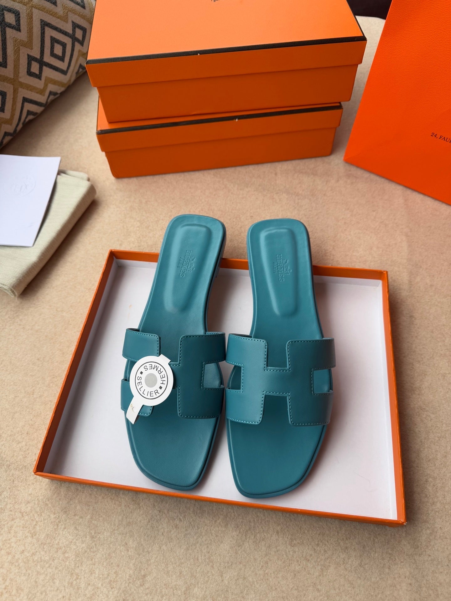 0RAN SANDALS IN SAPPHIRE BLUE CALFSKIN - 图片 2