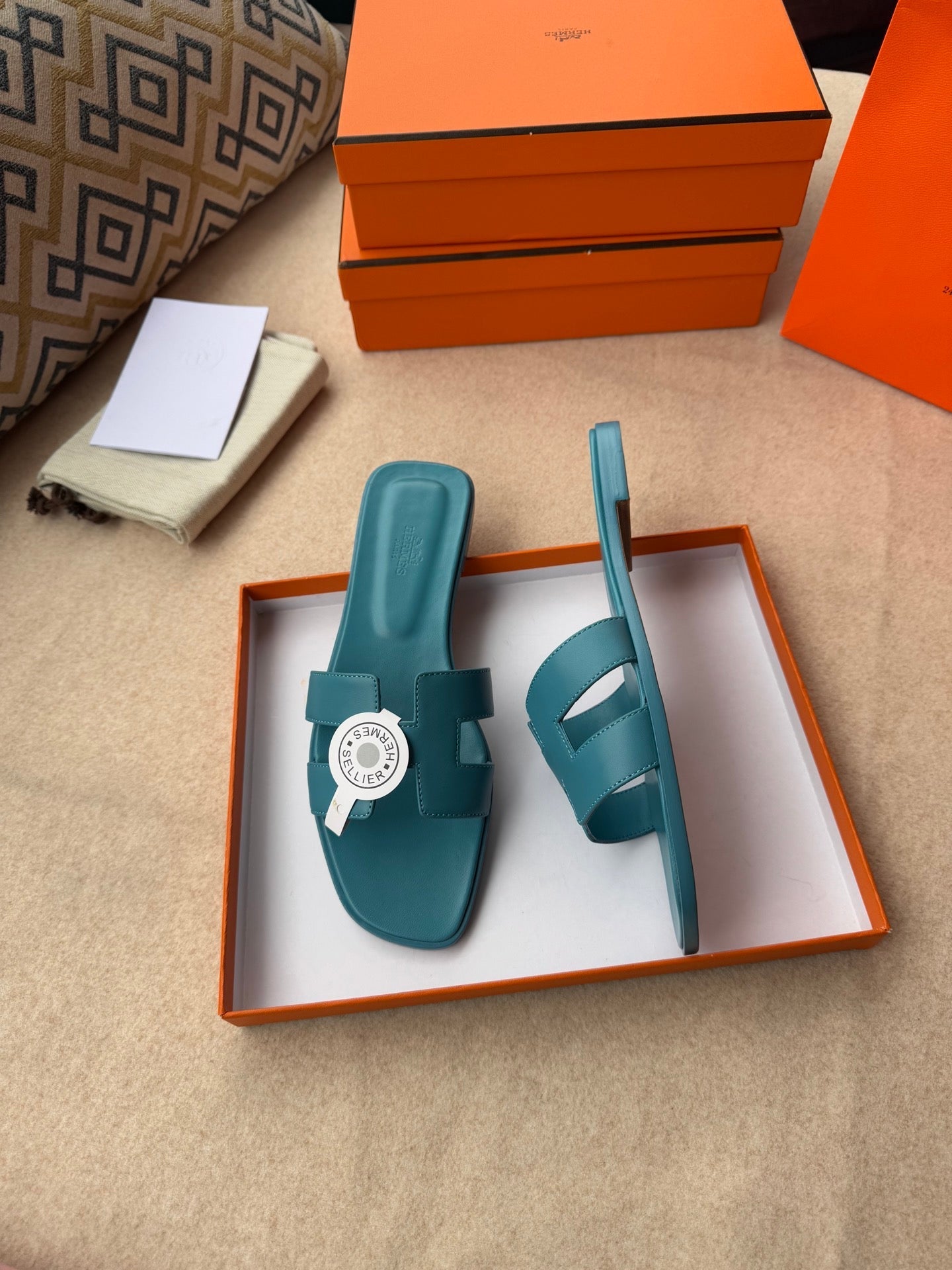 0RAN SANDALS IN SAPPHIRE BLUE CALFSKIN - 图片 10