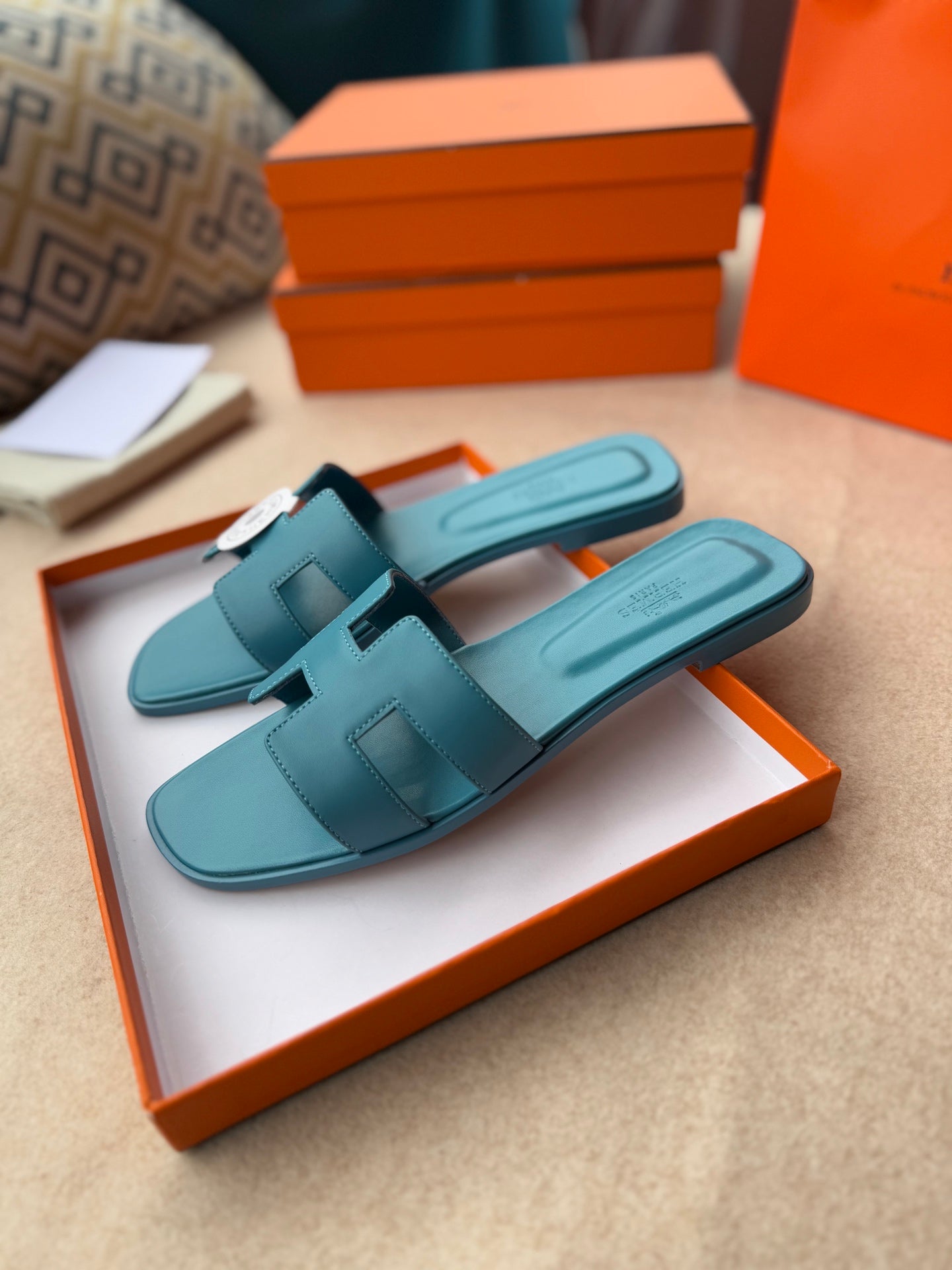 0RAN SANDALS IN SAPPHIRE BLUE CALFSKIN - 图片 9