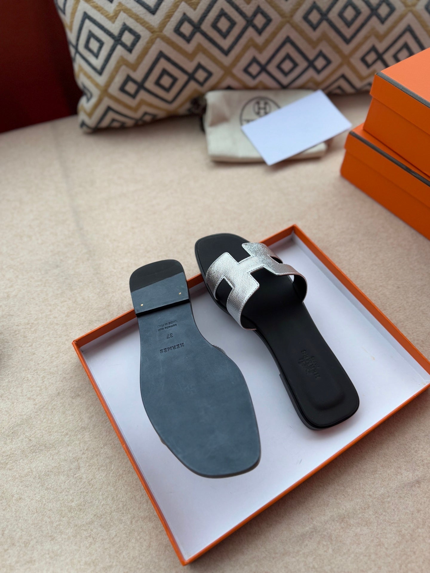 0RAN SANDALS IN SILVER CALFSKIN - 图片 9