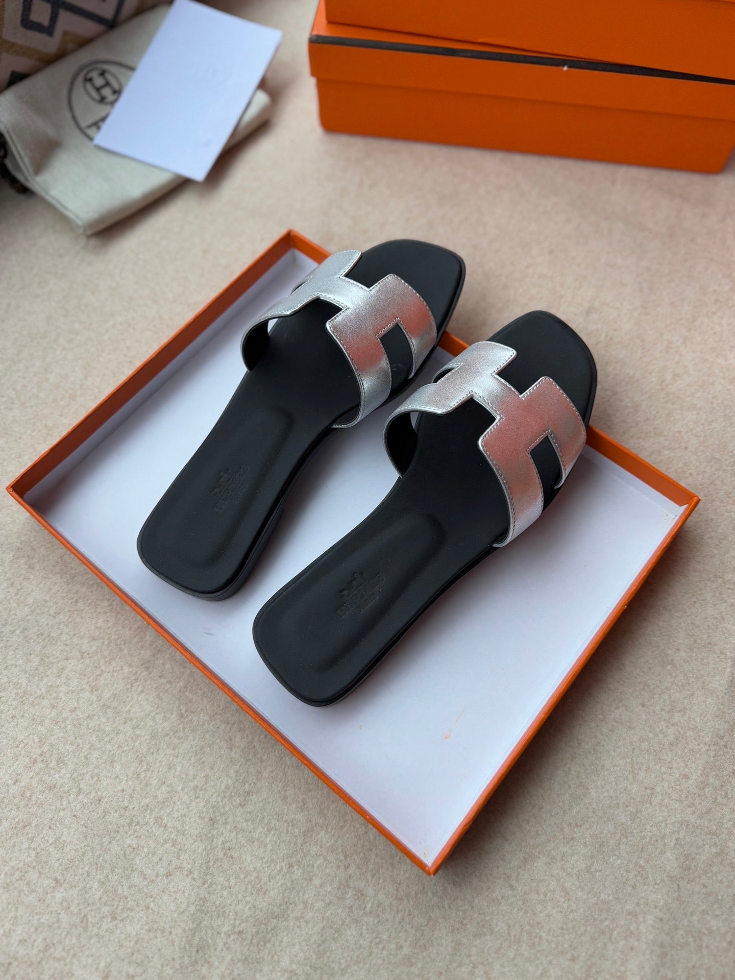 0RAN SANDALS IN SILVER CALFSKIN - 图片 6