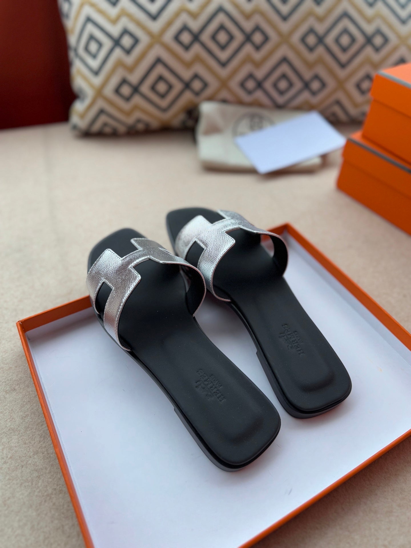 0RAN SANDALS IN SILVER CALFSKIN - 图片 7