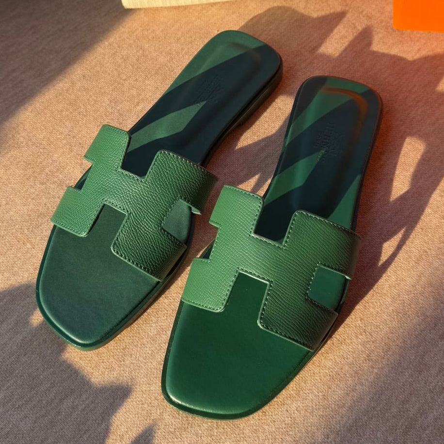 0RAN SANDALS IN HUNTER GREEN CALFSKIN