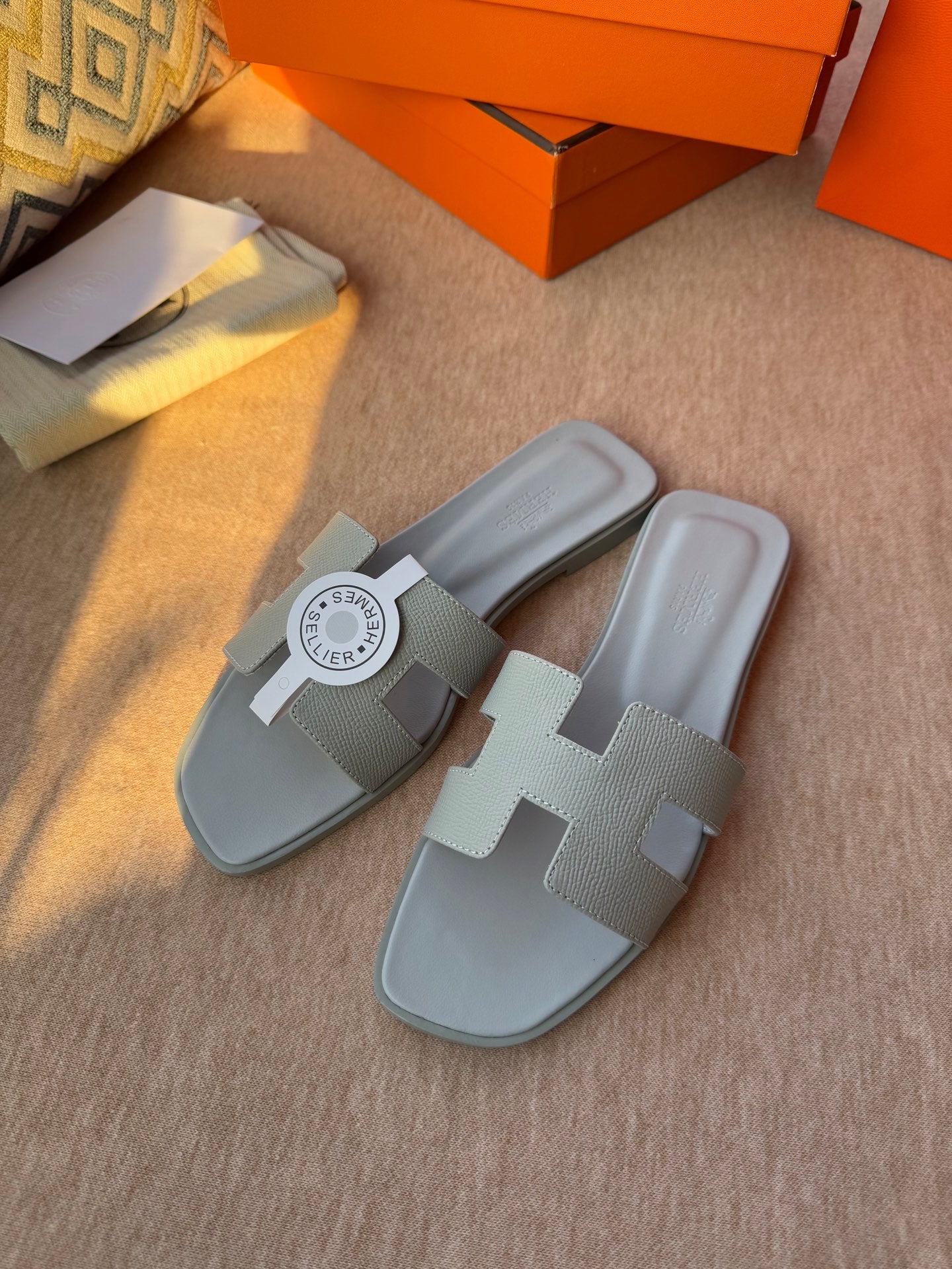 0RAN SANDALS IN WARM GRAY CALFSKIN - 图片 4