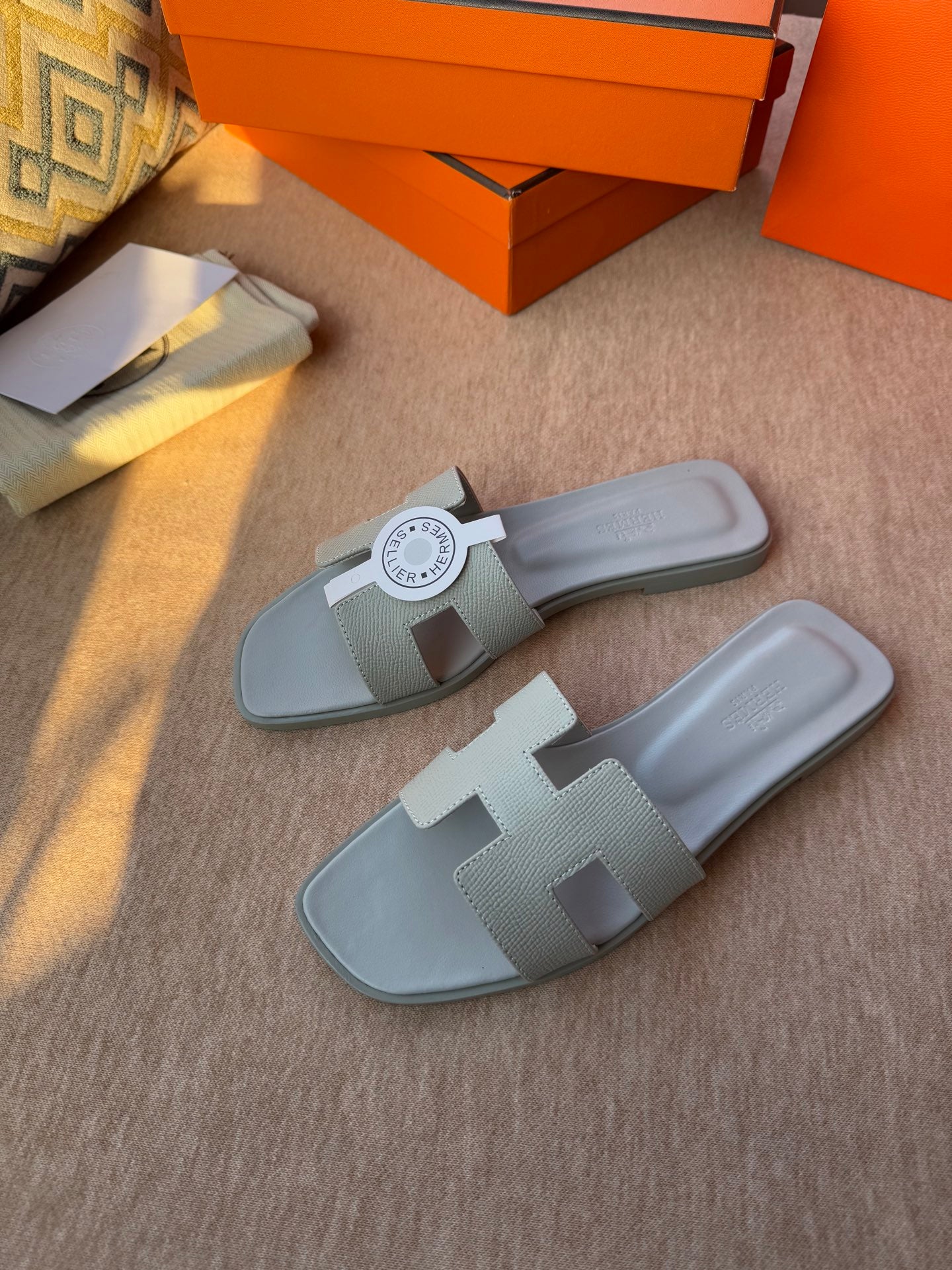 0RAN SANDALS IN WARM GRAY CALFSKIN - 图片 6