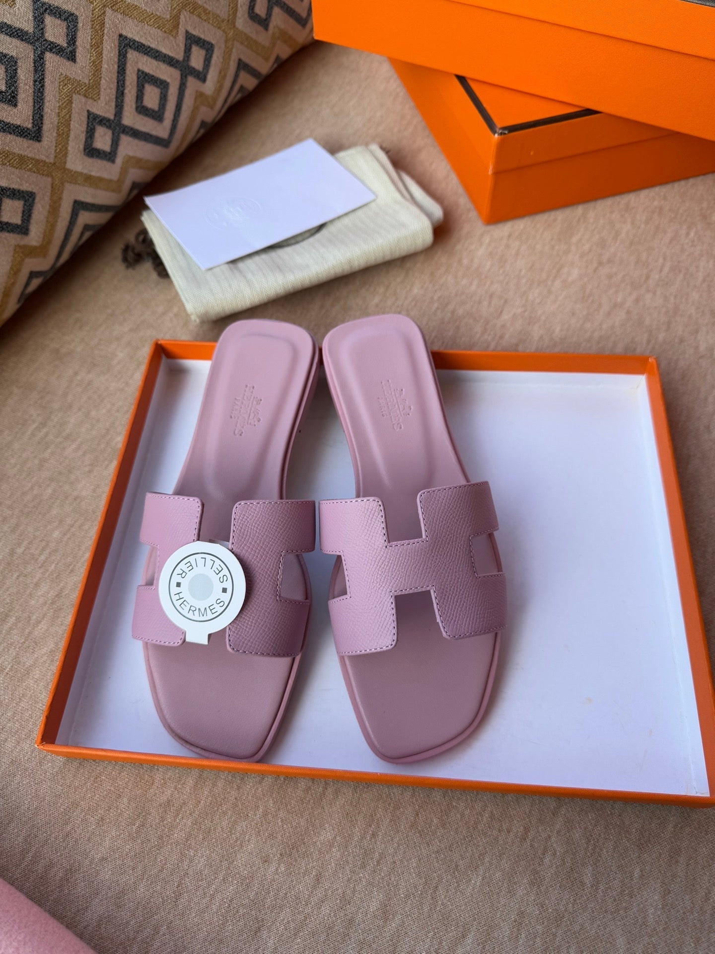 0RAN SANDALS IN PASTEL PURPLE CALFSKIN - 图片 3