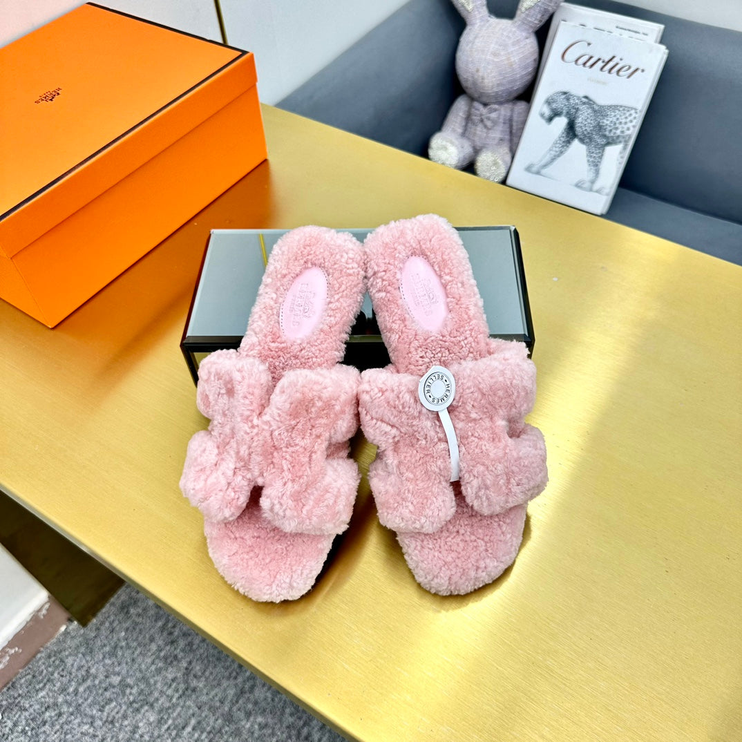 0RAN SHEARLING SANDALS BABY PINK