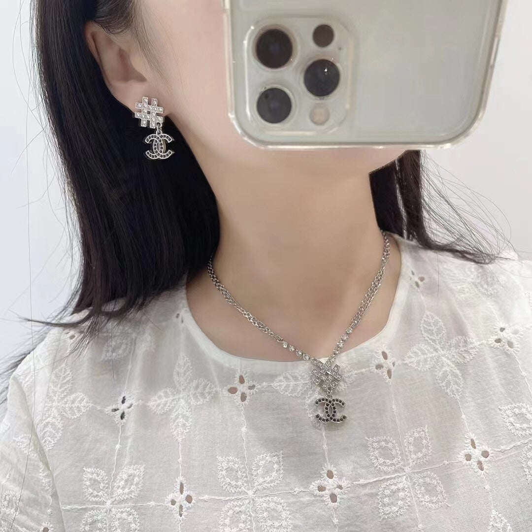 19 DOUBLE C SNOW SILVER EARRINGS - 图片 7